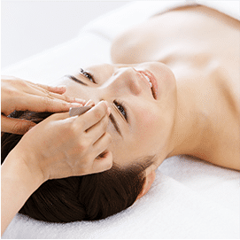 眉毛カットの写真