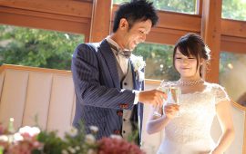 あのシンボルツリーの下でやりたい!と、ひとめぼれしました